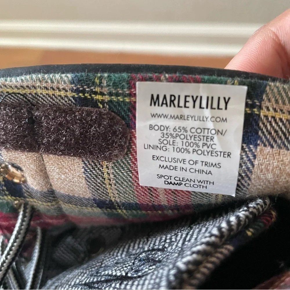 Nwot MarleyLilly monogrammed duck boots 9 casual comfort athleisure waterproof